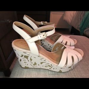 Clark’s wedge heels